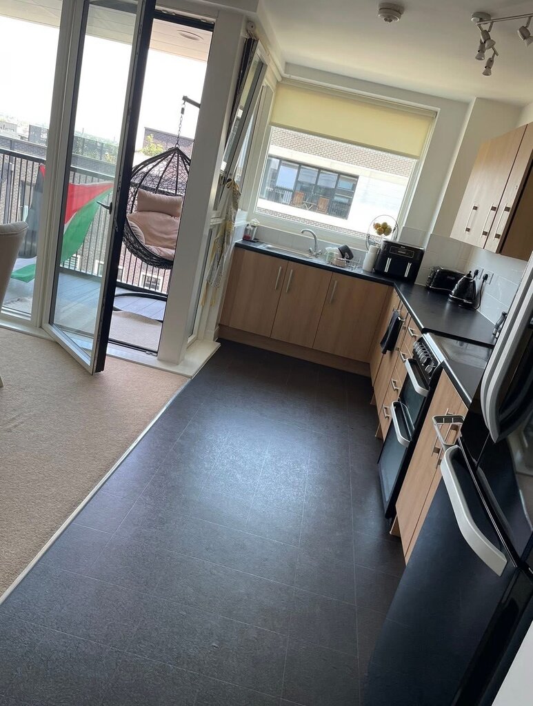 Photo 2 of London property