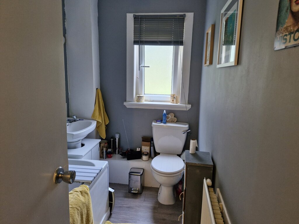 Photo 4 of Glasgow property