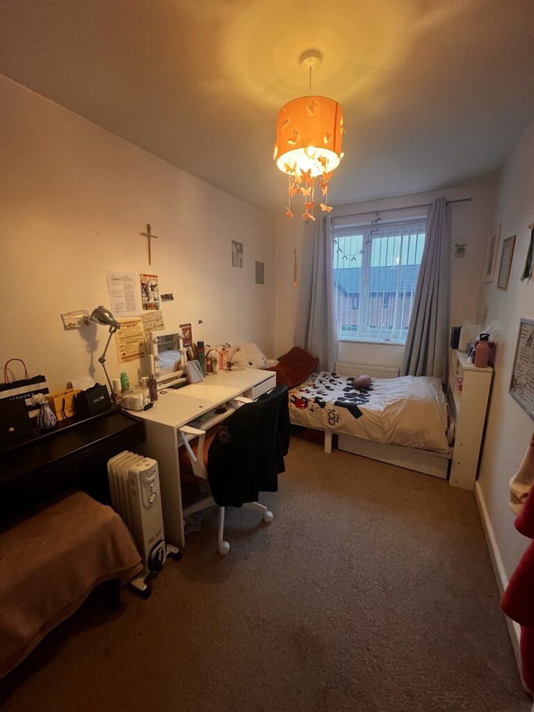 Photo 4 of Manchester property