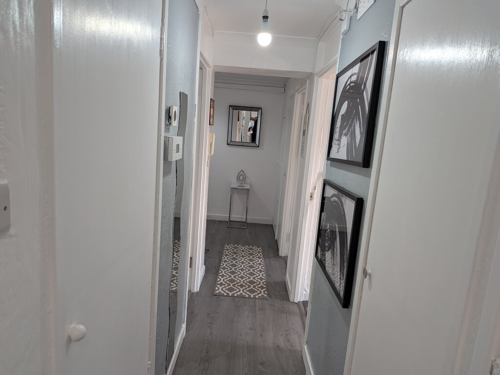 Photo 3 of Paisley property