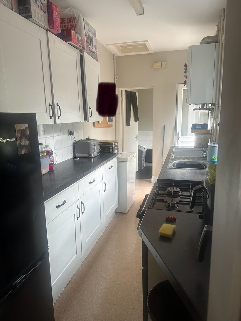 Photo 9 of Coventry property