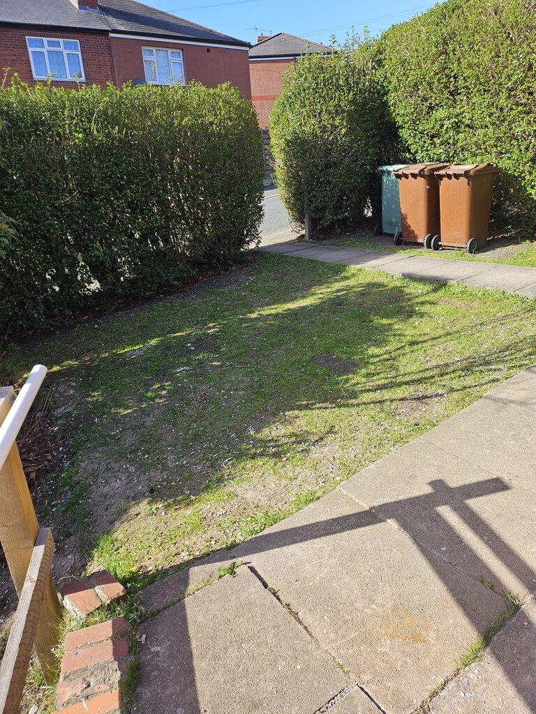 Photo 3 of Castleford property