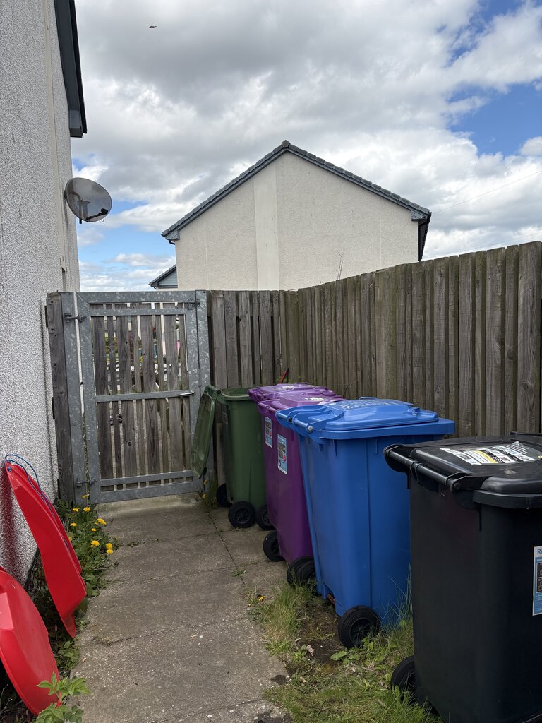 Photo 3 of Montrose property