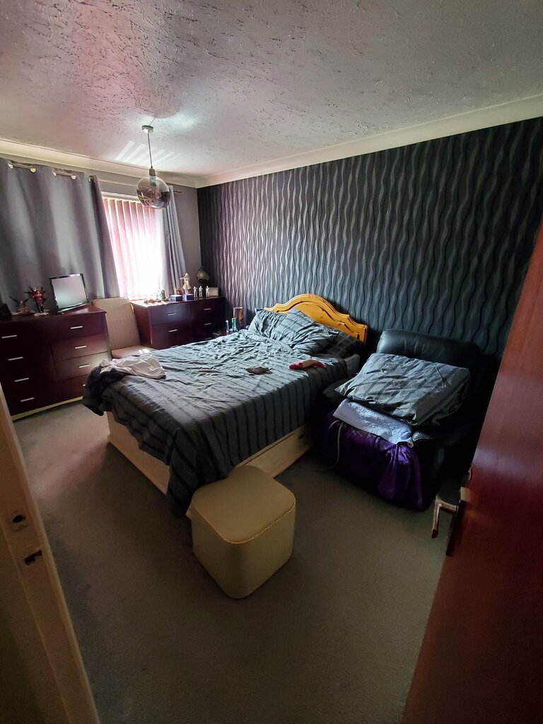 Photo 4 of Snodland property