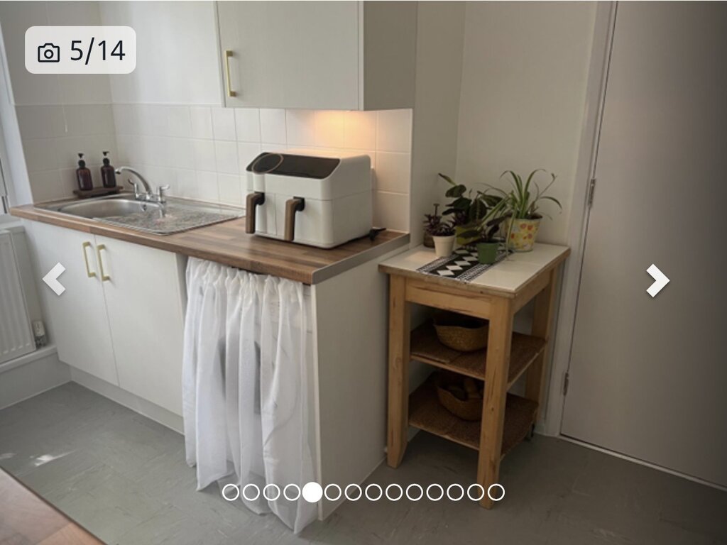 Photo 5 of London property