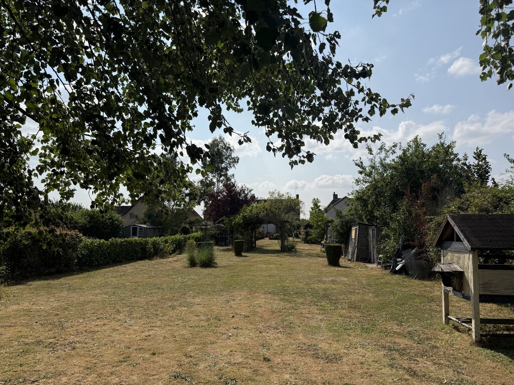 Photo 2 of Bury St Edmunds property