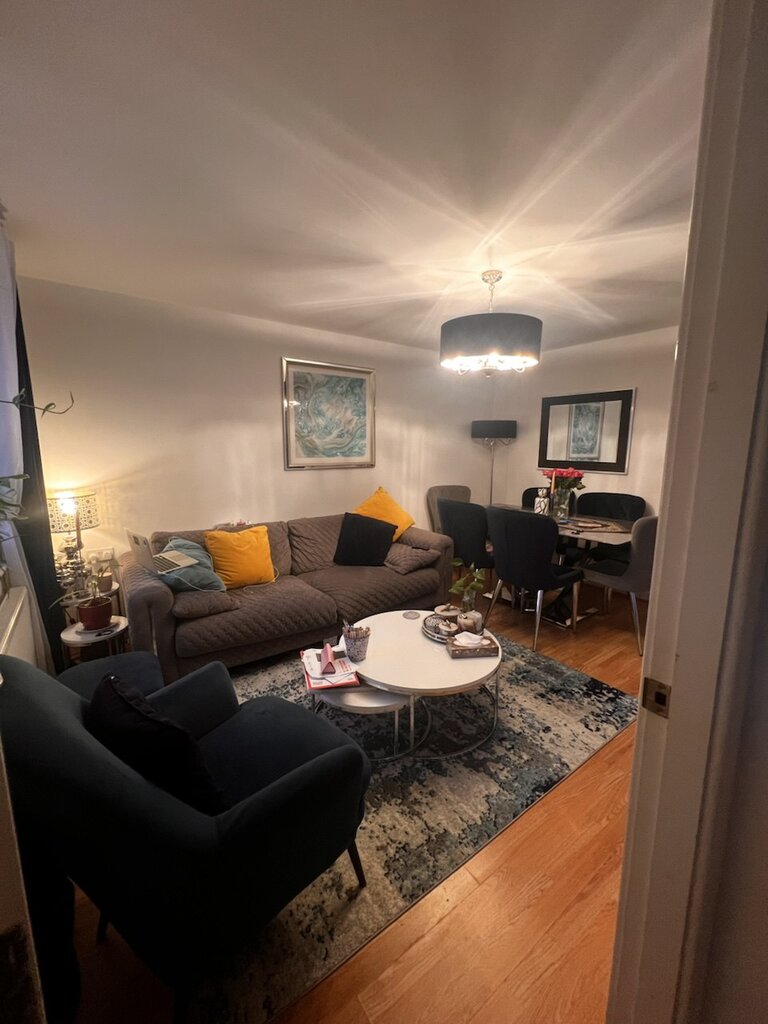 Photo 3 of Manchester property