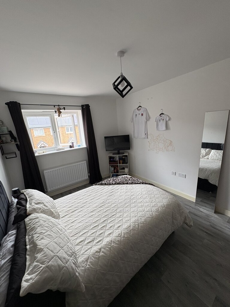 Photo 10 of Coventry property