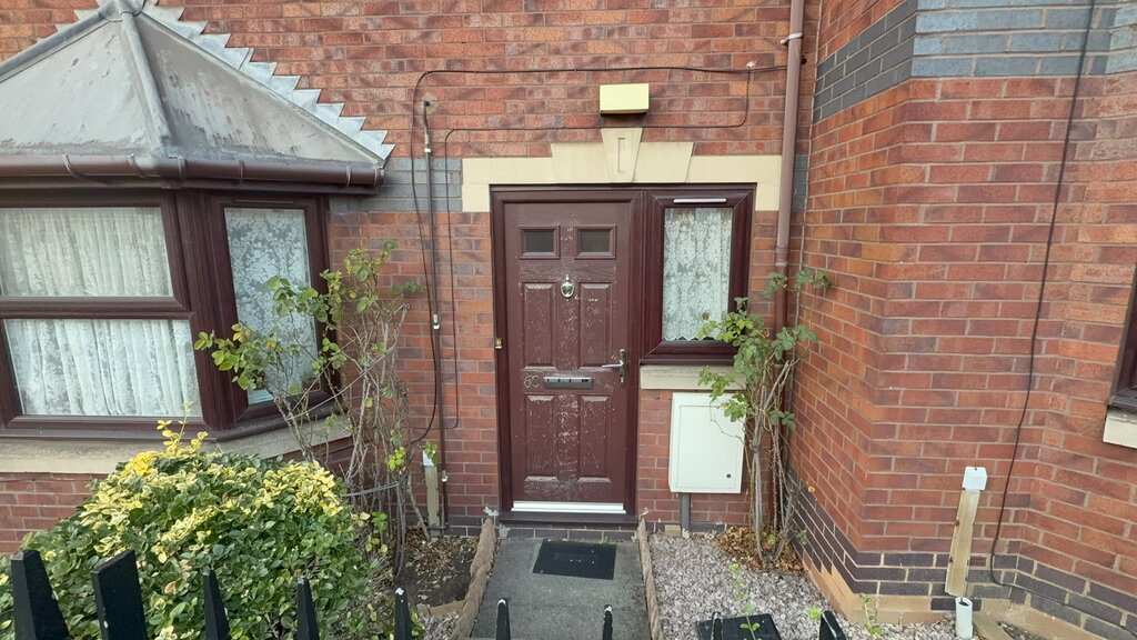 Photo 2 of Leicester property