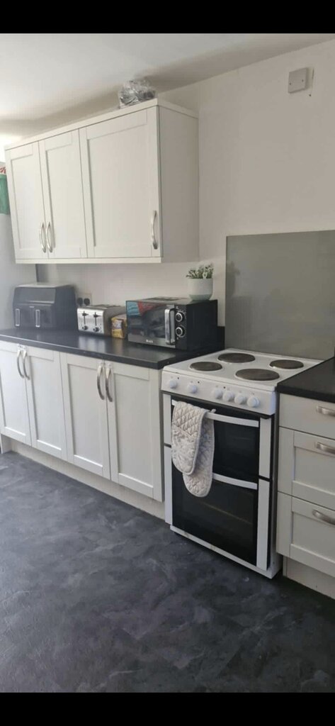 Photo 4 of Manchester property