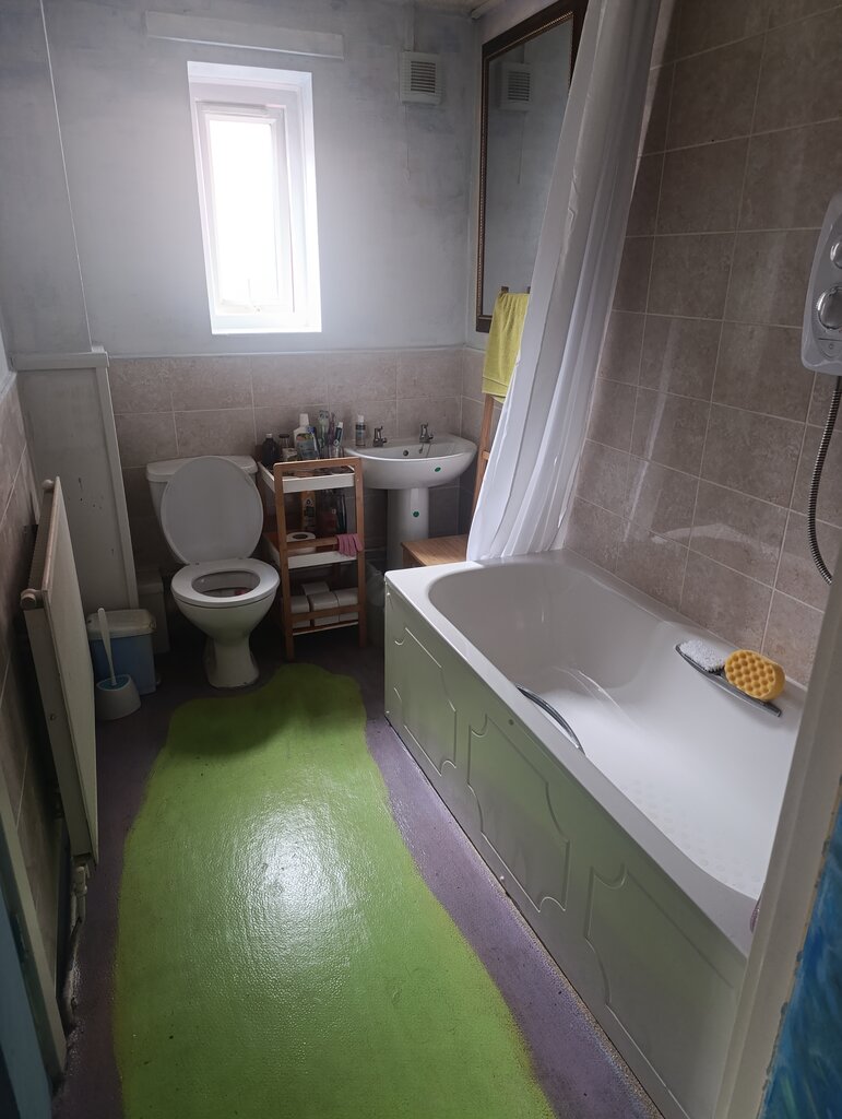 Photo 5 of Manchester property