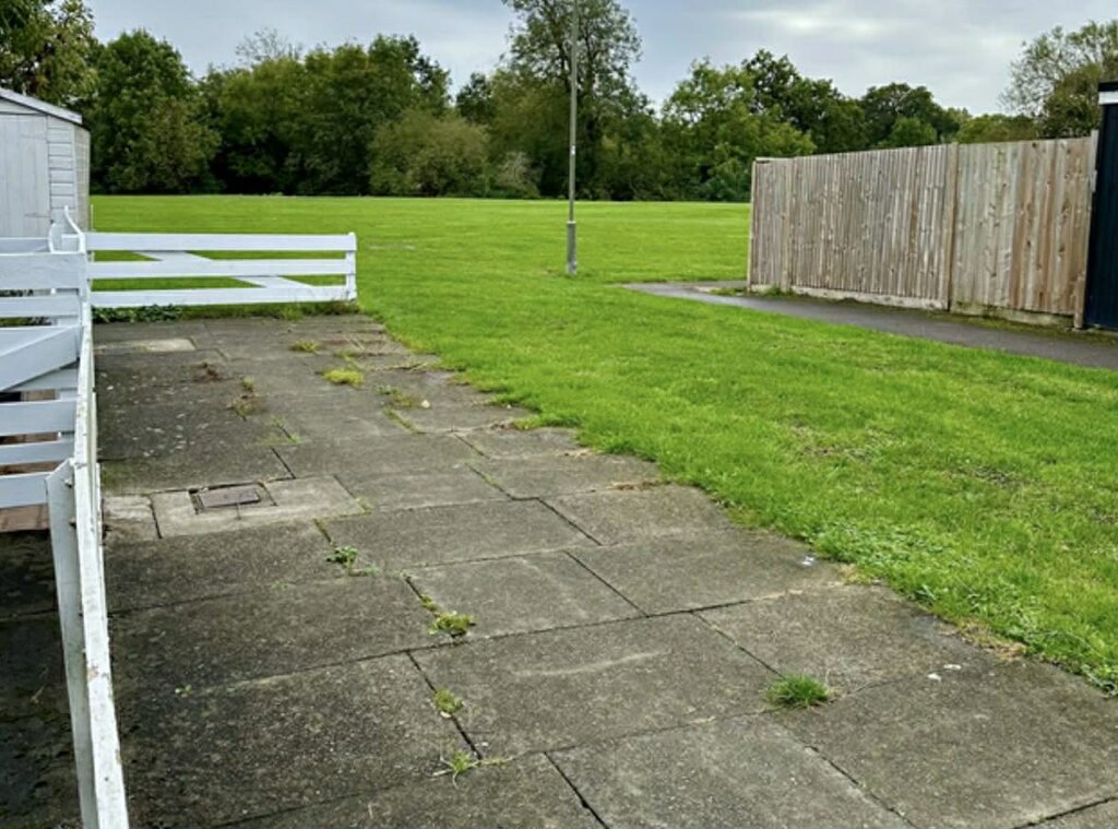 Photo 2 of Barnet property