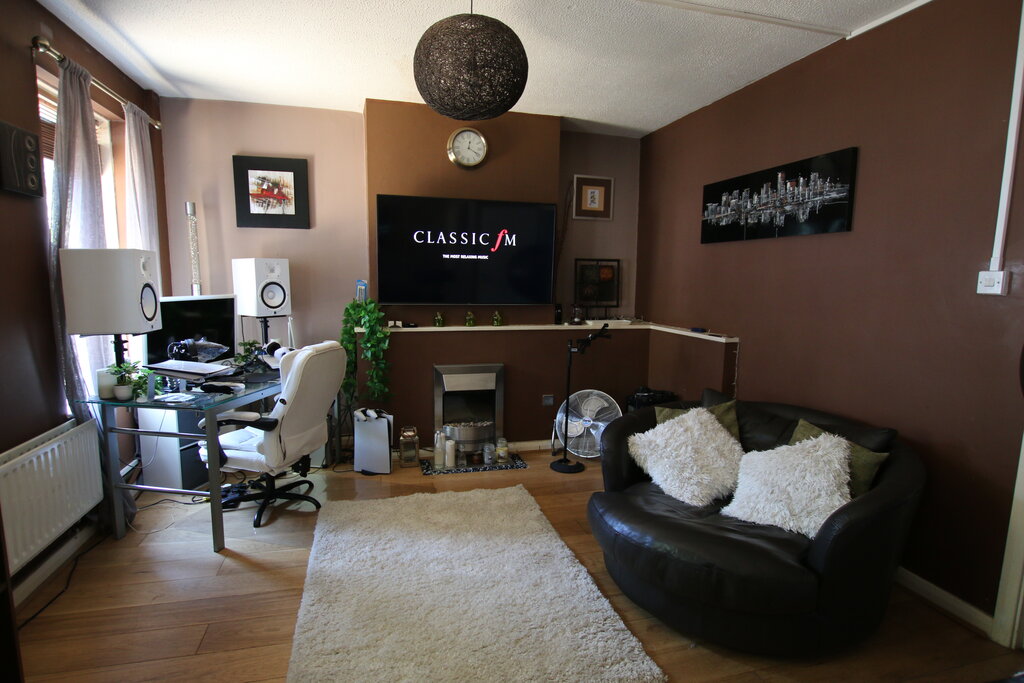 Photo 1 of London property