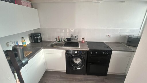 2 bed floor 1 maisonette