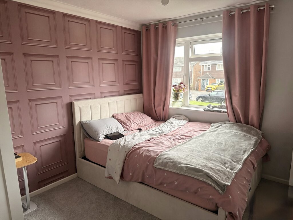 Photo 3 of Southam property