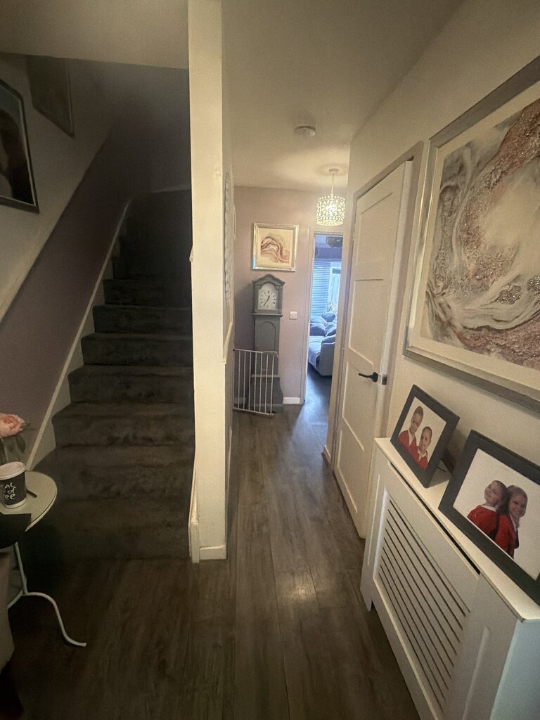 Photo 4 of Carshalton property