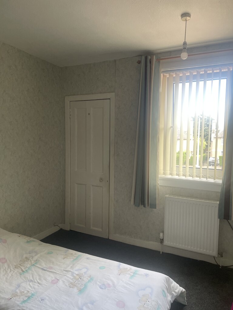 Photo 4 of Edinburgh property