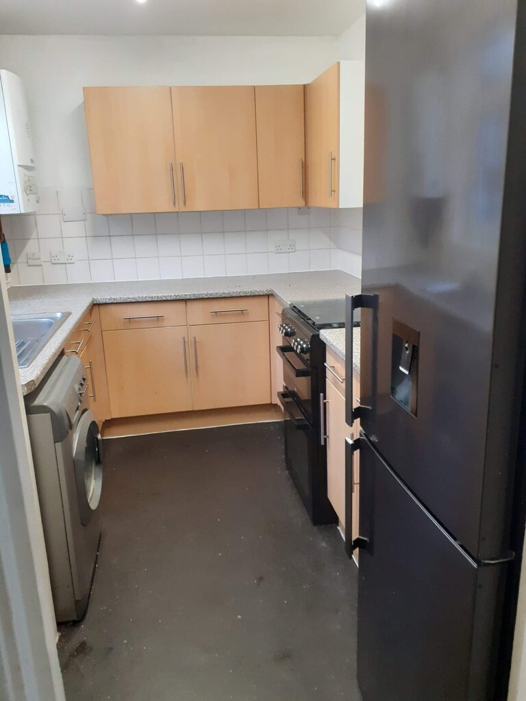 Photo 4 of London property