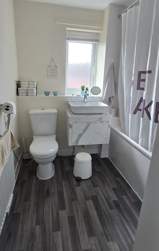 Photo 10 of Coventry property