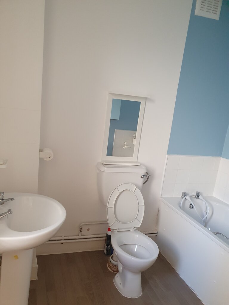 Photo 5 of London property