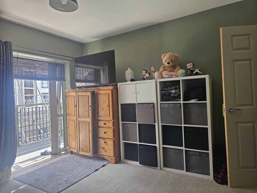 Photo 5 of Rainham property