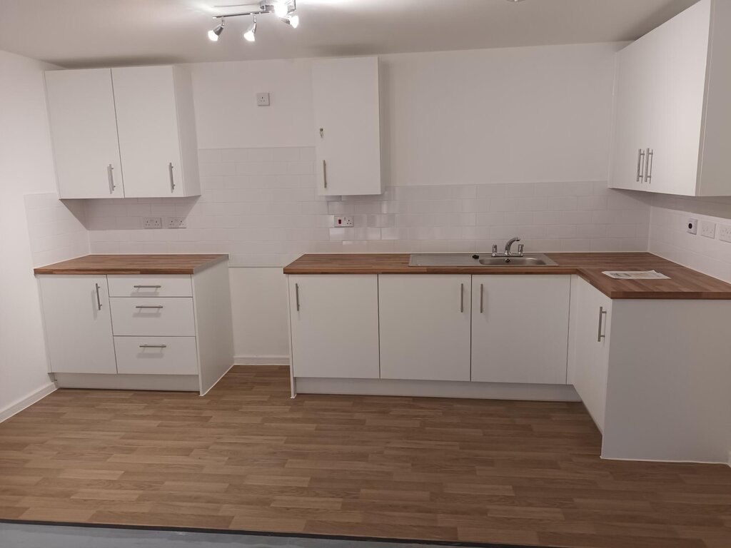 Photo 3 of Manchester property