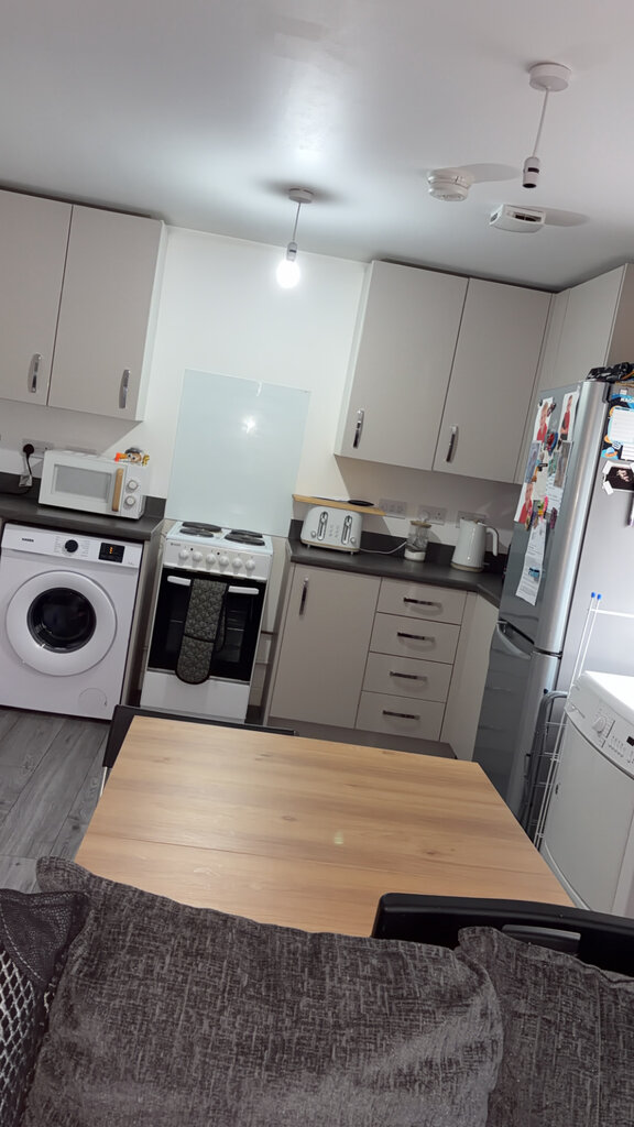 Photo 4 of Edinburgh property