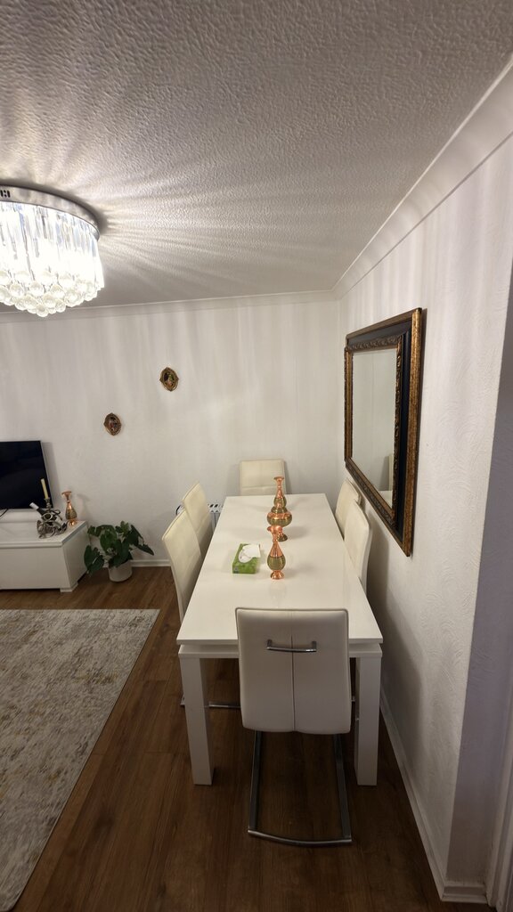 Photo 2 of Glasgow property