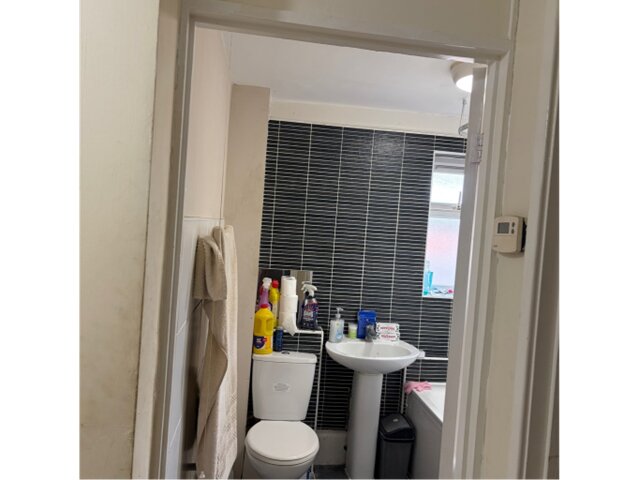 Photo 2 of Liverpool property