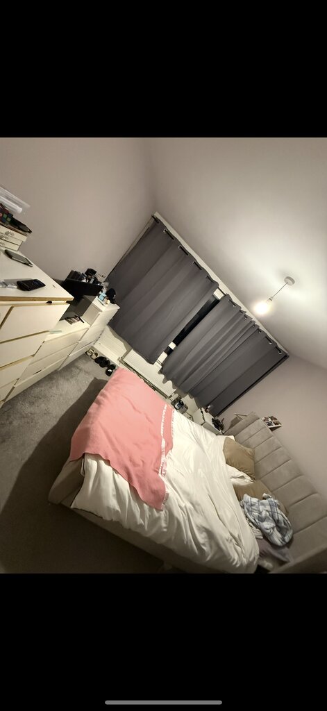 Photo 2 of Roehampton property