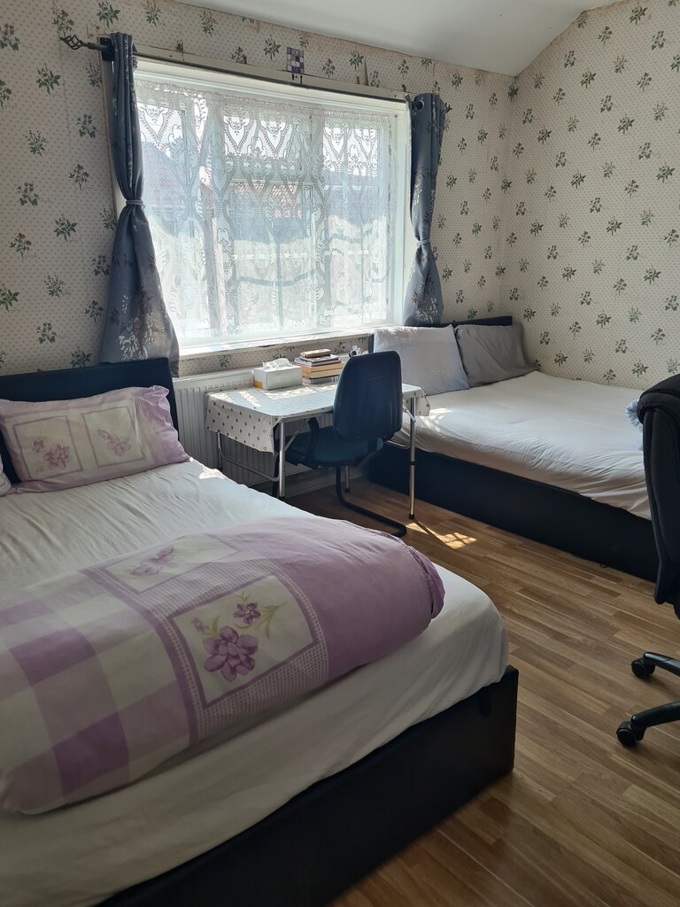Photo 10 of Bromley property