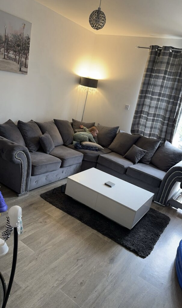 Photo 2 of Castleford property