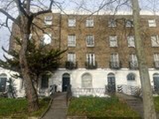 Photo 5 of London property