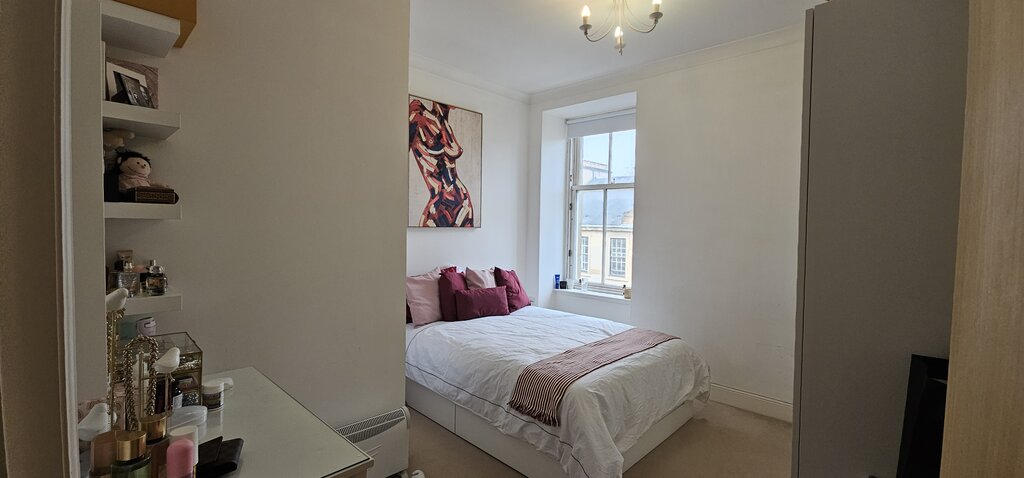 Photo 3 of Glasgow property