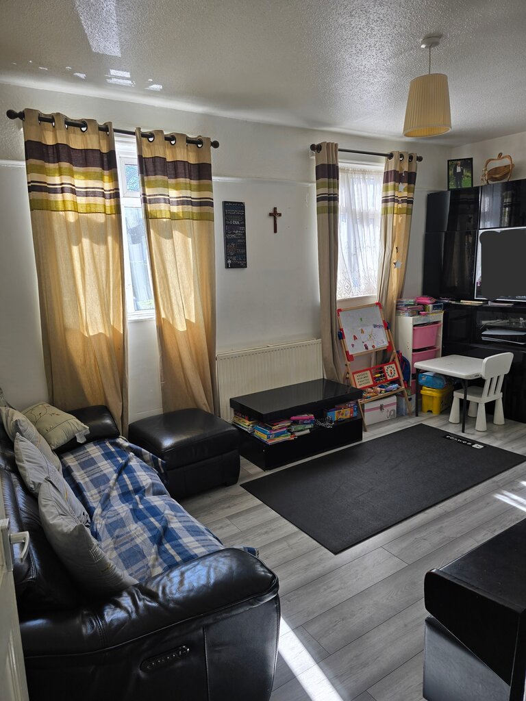 Photo 1 of London property