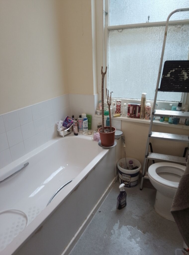 Photo 5 of London property