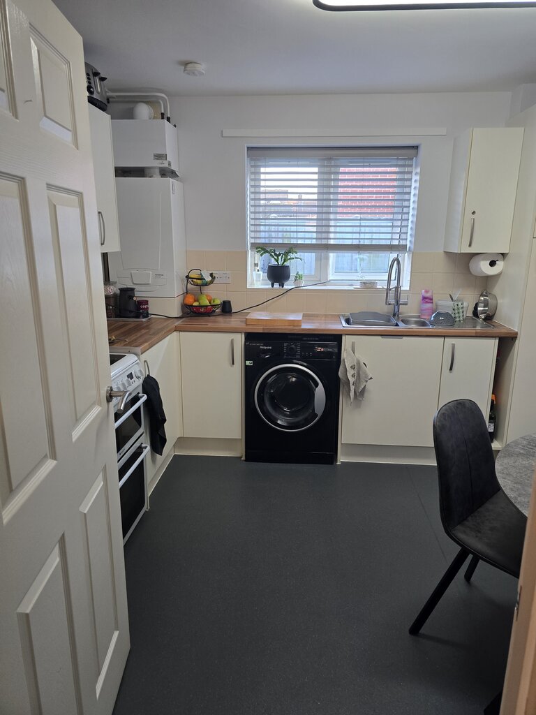 Photo 5 of Lowestoft property