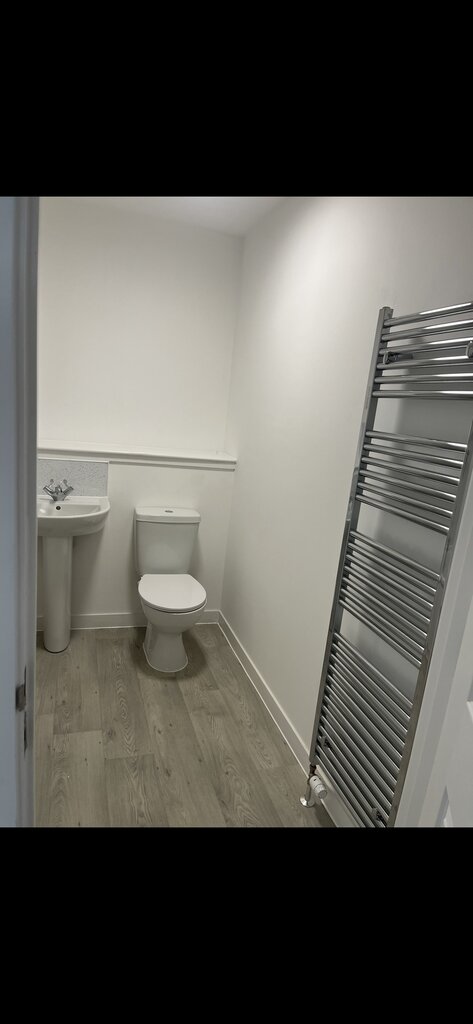 Photo 4 of Edinburgh property