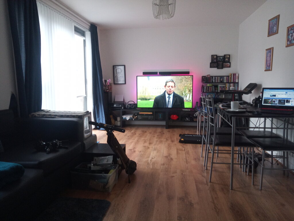 Photo 4 of Edinburgh property