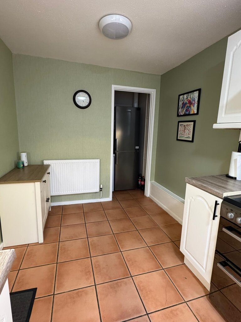 Photo 3 of Romford property