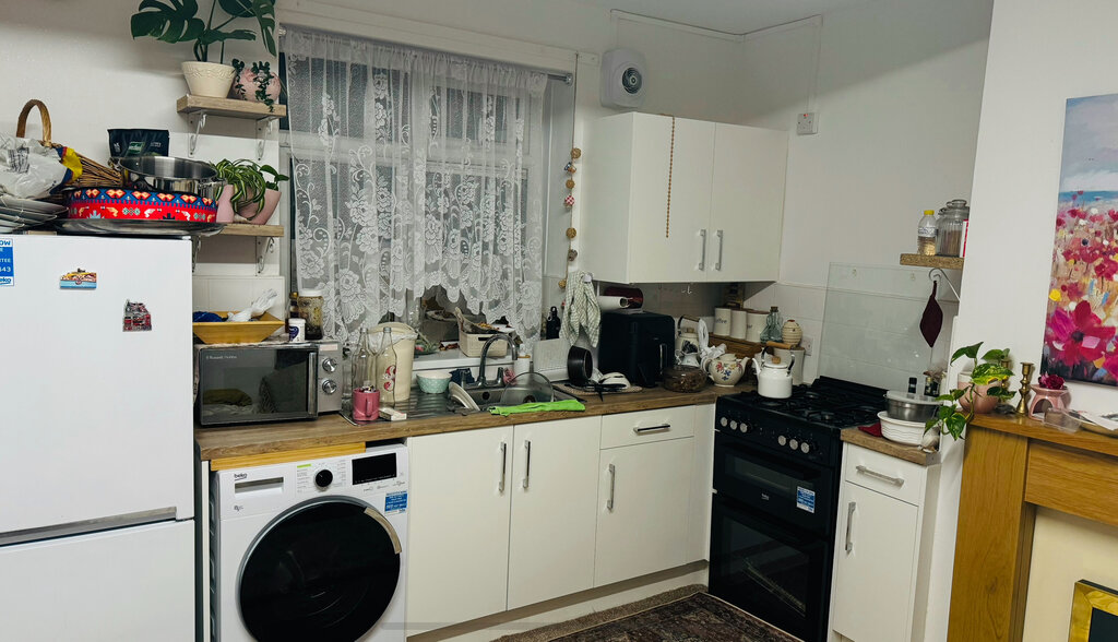 Photo 2 of Huddersfield property