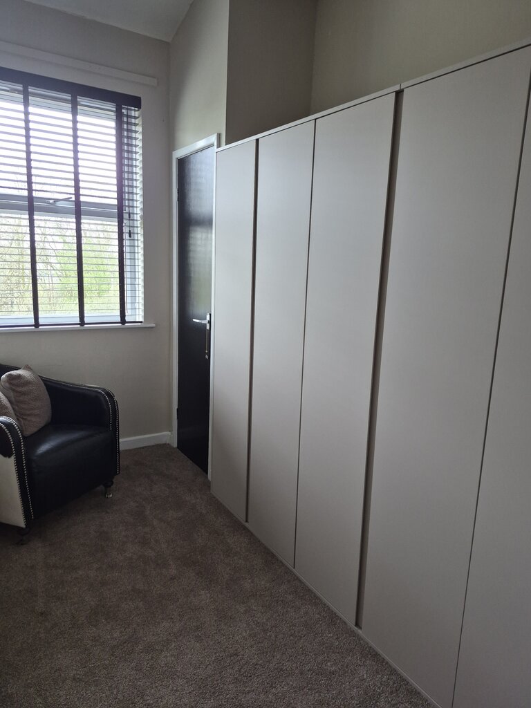 Photo 3 of Dukinfied property