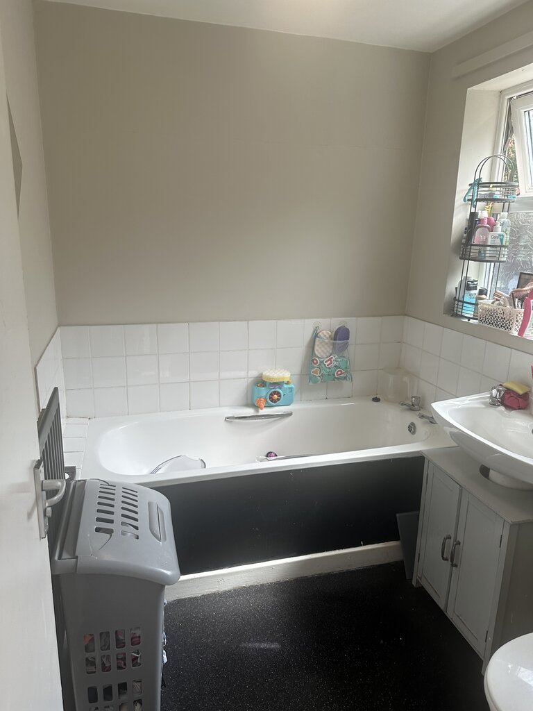 Photo 11 of Coventry property