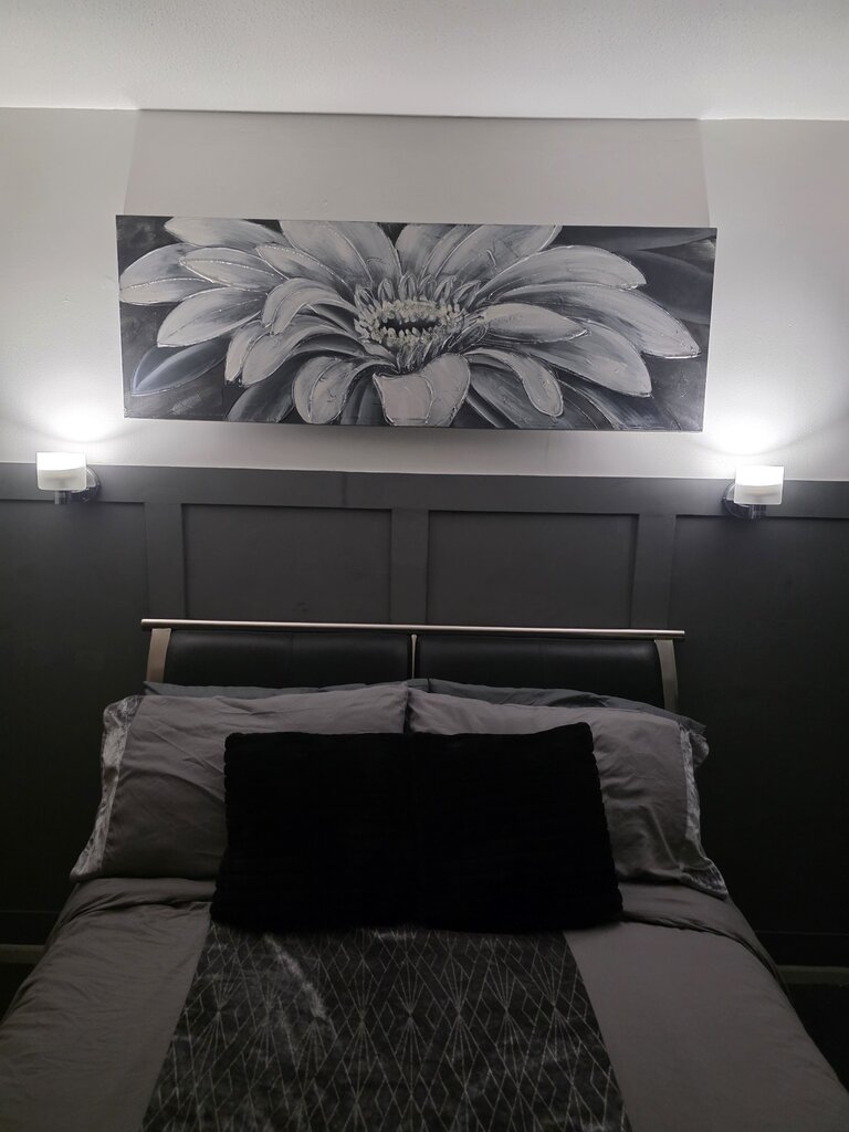Photo 1 of London property