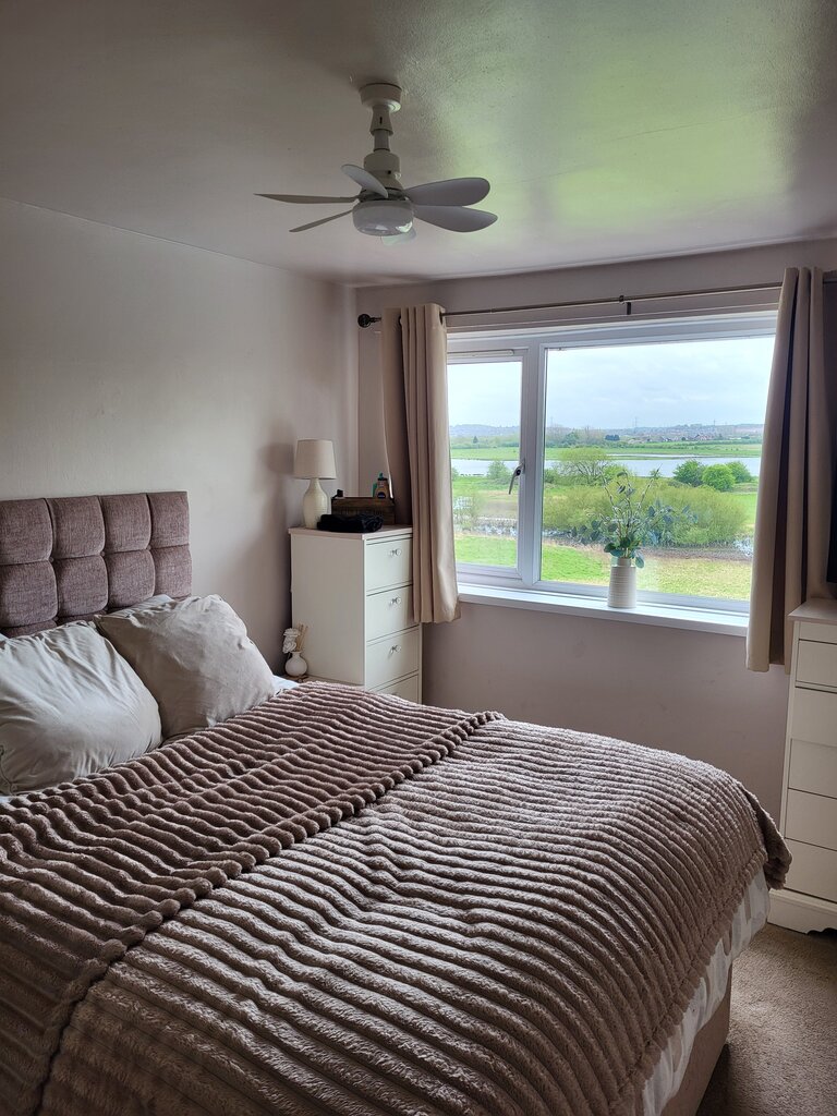 Photo 5 of Barnsley property