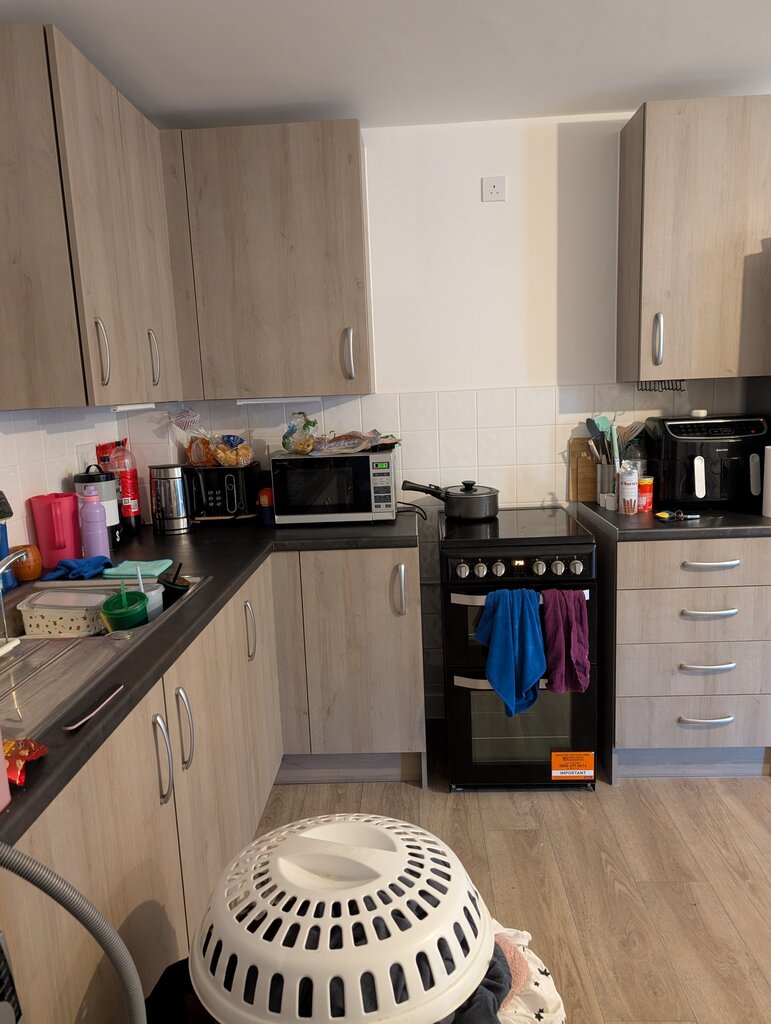 Photo 3 of Wokingham property