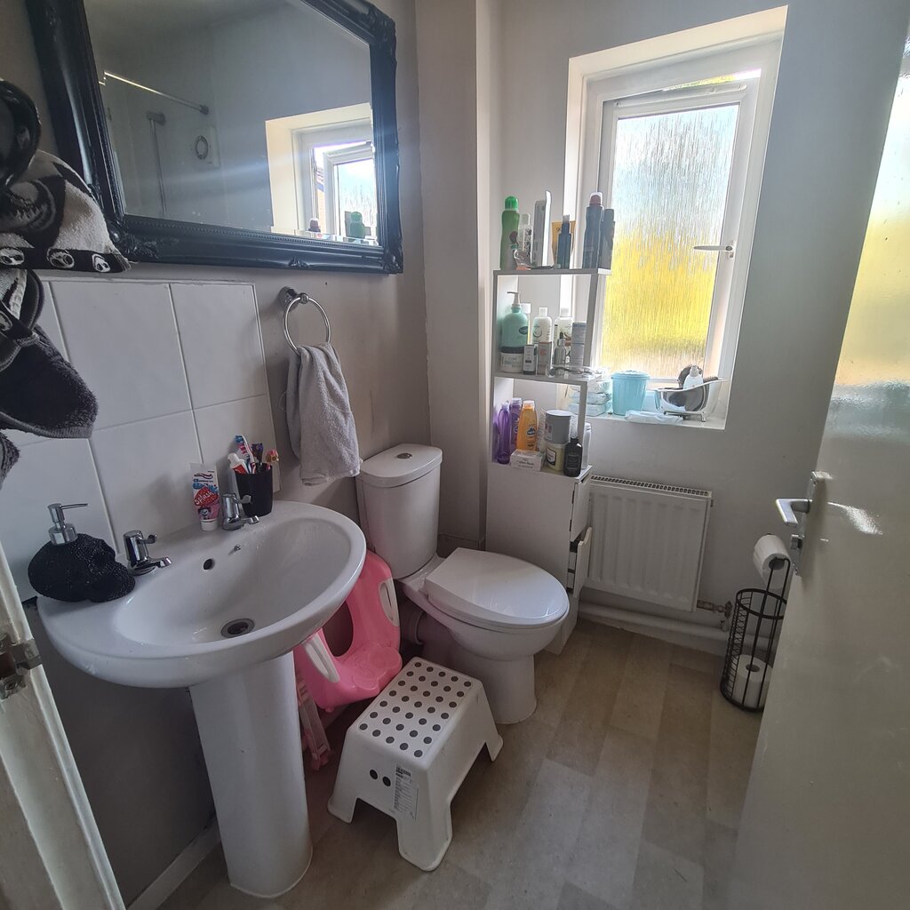Photo 3 of Milton Keynes property