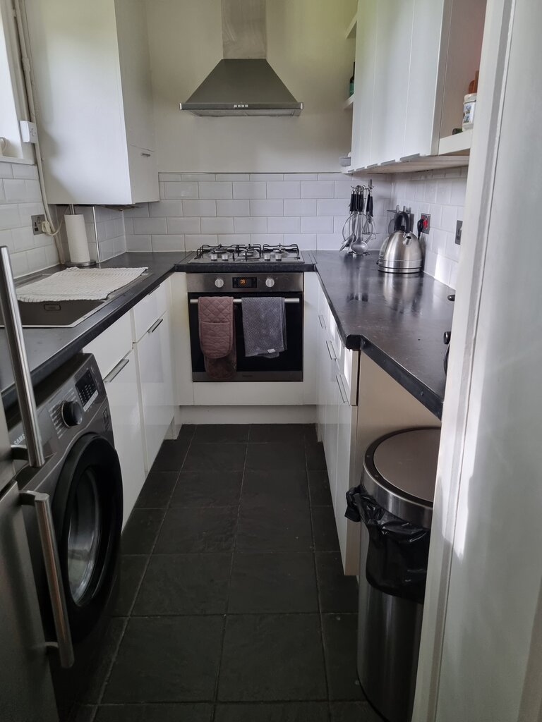 Photo 4 of London property