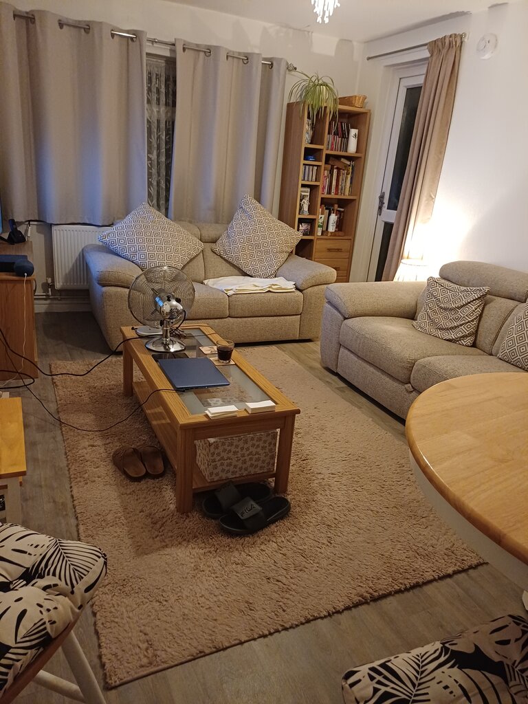 Photo 4 of Sutton property