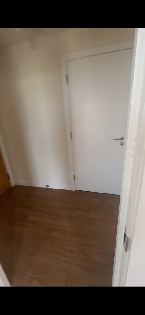 Photo 5 of London property